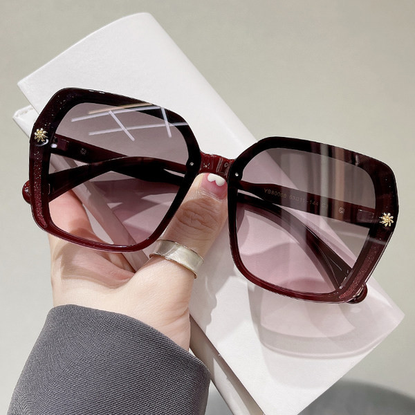 Νέο μοντέλο γυαλιά ηλίου  με προστασία UV