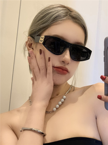 Νέο μοντέλο γυναικεία γυαλιά ηλίου με φαρδύ σκελετό - πολλά χρώματα