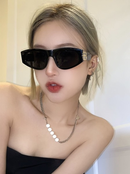 Νέο μοντέλο γυναικεία γυαλιά ηλίου με φαρδύ σκελετό - πολλά χρώματα