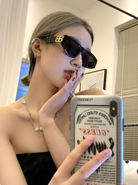 Νέο μοντέλο γυναικεία γυαλιά ηλίου με φαρδύ σκελετό - πολλά χρώματα