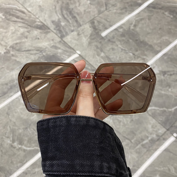 Polariseeritud klaasidega naiste päikeseprillid