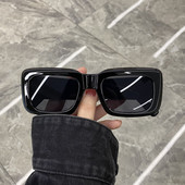 Moderne ženske naočale pravokutnog oblika