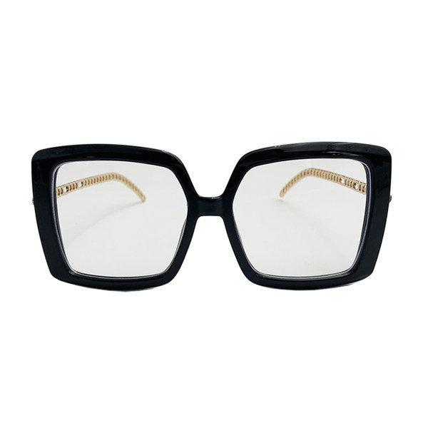 Moodsad ruudukujulised naiste päikeseprillid