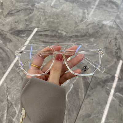 Γυναικεία διάφανα γυαλιά ηλίου με πλαστικό σκελετό