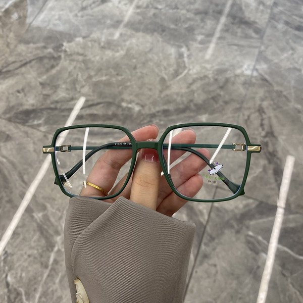 Uus õhukese raamiga naiste päikeseprillide mudel