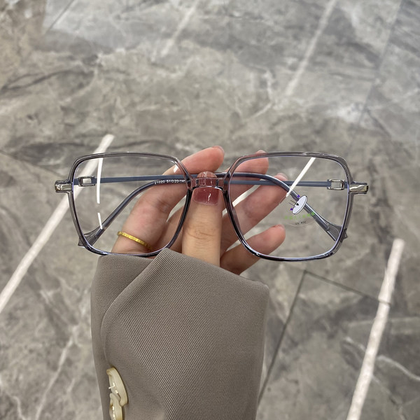 Uus õhukese raamiga naiste päikeseprillide mudel