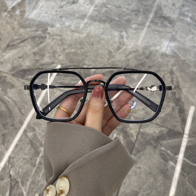 Μοντέρνα γυναικεία γυαλιά με λεπτό σκελετό νέο μοντέλο