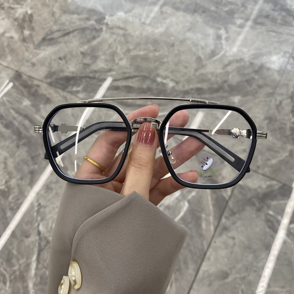 Μοντέρνα γυναικεία γυαλιά με λεπτό σκελετό νέο μοντέλο