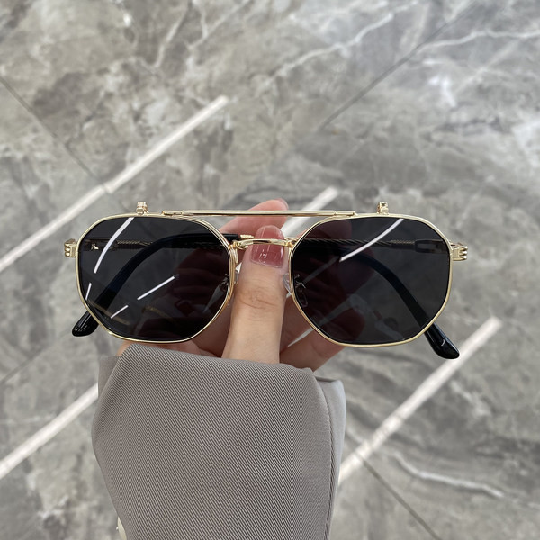 Retro naočale sa tankim okvirima u više boja