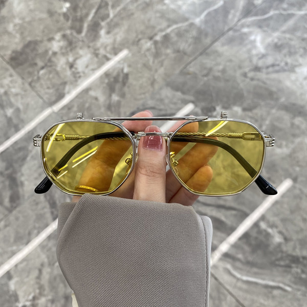 Retro naočale sa tankim okvirima u više boja