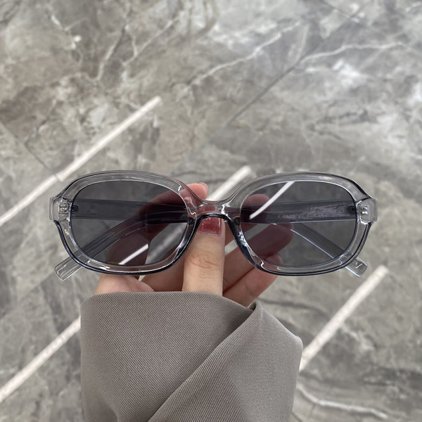 Uus UV-kaitsega naiste päikeseprillide mudel