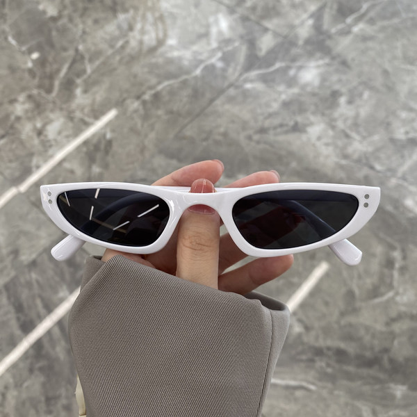 Uus õhukeste raamidega unisex päikeseprillide mudel
