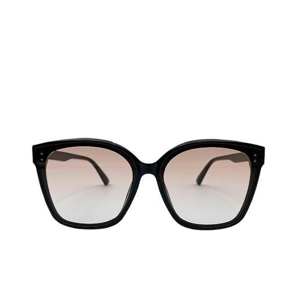 Naiste kaasaegsed värviliste raamidega päikeseprillid