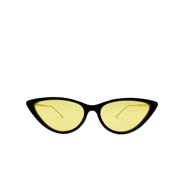 Μοντέρνα γυαλιά ηλίου με μη τυποποιημένο σχήμα