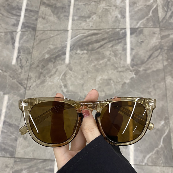 Retro stiilis naiste prillid