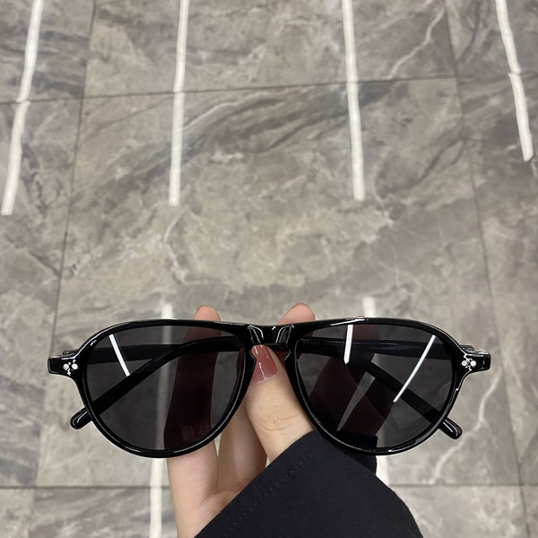 Ženske okrugle naočale pogodne za svakodnevnu upotrebu