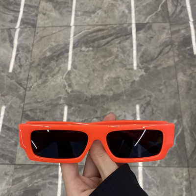 Retro naiste prillid mitmes värvitoonis