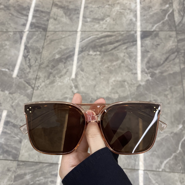 Retro naiste prillid neljas värvitoonis