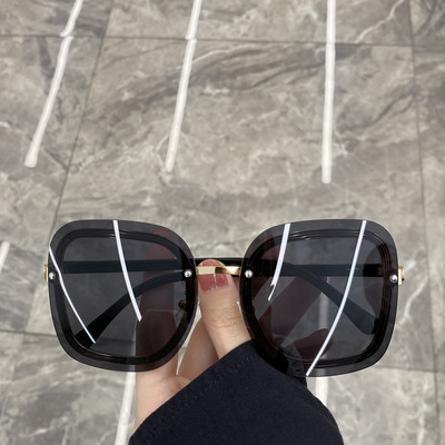 Naiste kandilised prillid õhukeste raamidega uus mudel