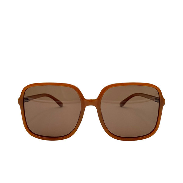 Uus ruudukujuliste ja värviliste raamidega prillide mudel