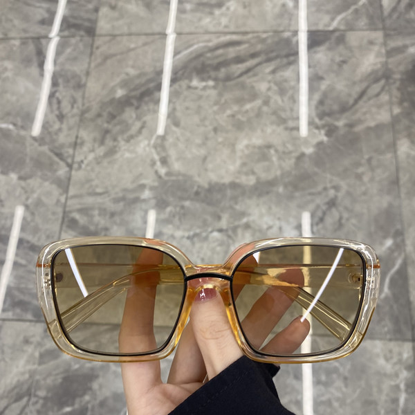 Naiste ruudukujulised UV-kaitsega prillid uus mudel