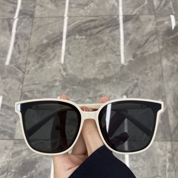 Naiste ümarad prillid