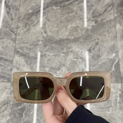 Γυναικεία ρετρό γυαλιά νέο μοντέλο