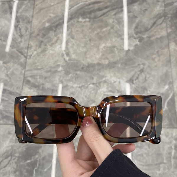 Γυναικεία ρετρό γυαλιά νέο μοντέλο