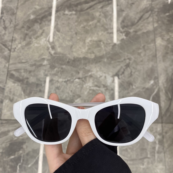 Plastraamiga vabaajaprillid naistele ja meestele