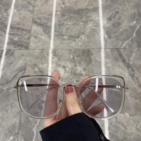 Retro četvrtaste sunčane naočale