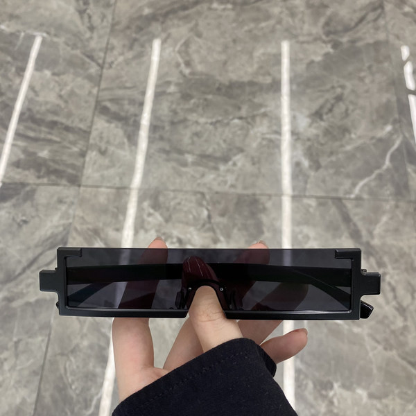 Uus ristkülikukujulise kujuga naiste prillide mudel