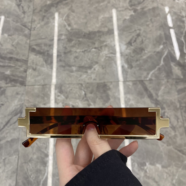 Uus ristkülikukujulise kujuga naiste prillide mudel