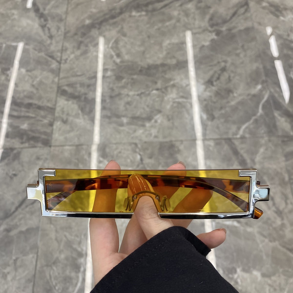 Uus ristkülikukujulise kujuga naiste prillide mudel