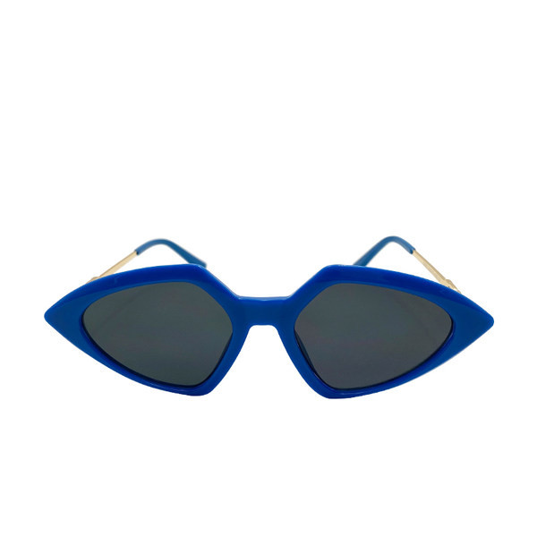 Naiste retroprillid – mitmes värvitoonis