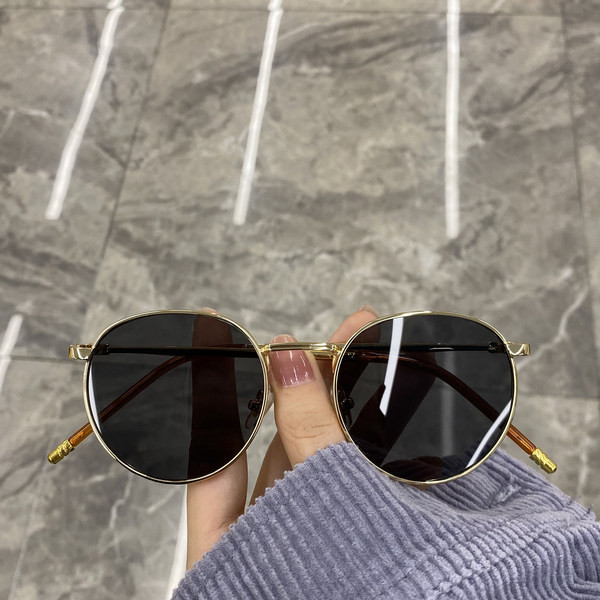 Moteriški stilingi apvalūs akiniai plonais rėmeliais