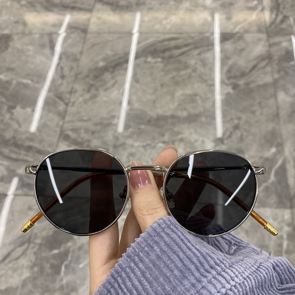 Moteriški stilingi apvalūs akiniai plonais rėmeliais