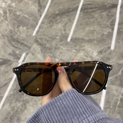 Moodsad UV-kaitse ja peegelefektiga prillid