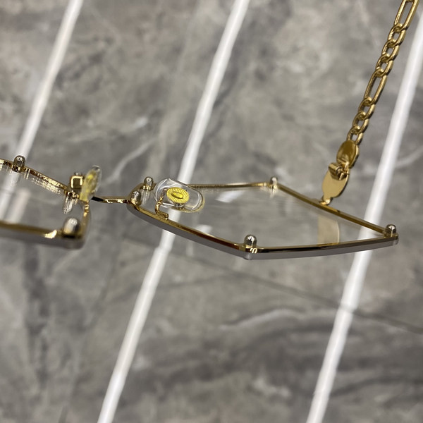 Permatomi moteriški akiniai