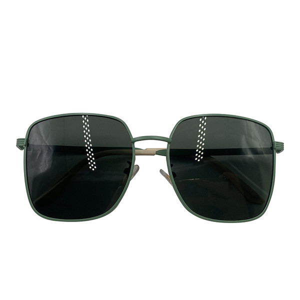 Moodsad naiste prillid õhukese värvilise raamiga