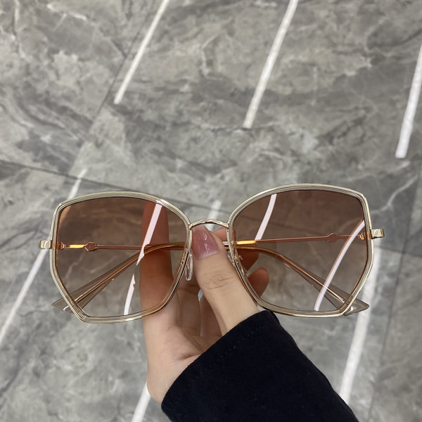 Ženske okrugle naočale sa tankim okvirima i UV zaštitom