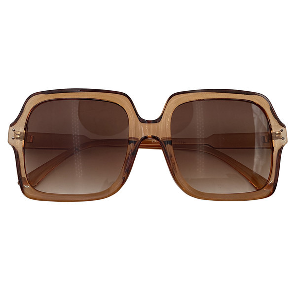 Moodsad neljakandilised prillid naistele