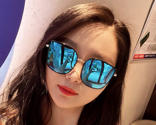 Moteriški akiniai nuo saulės su UV apsauga