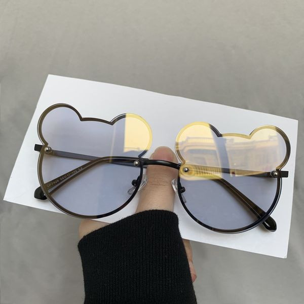 Γυναικεία γυαλιά σε σχήμα αρκούδας και λεπτό σκελετό