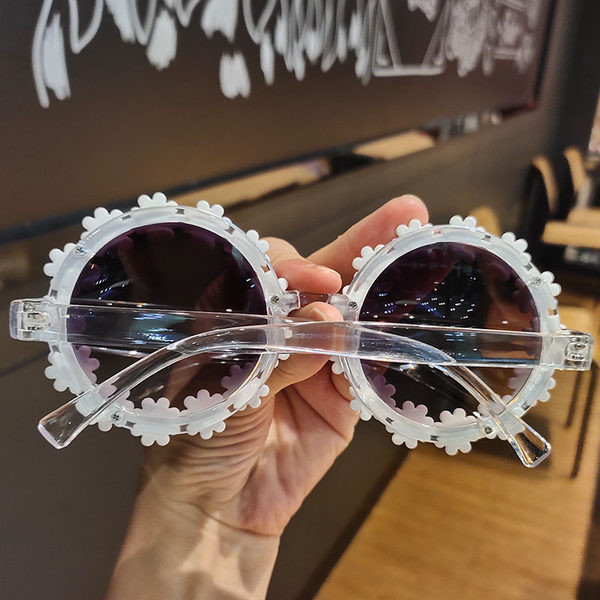 Apvalūs akiniai su gėlėmis