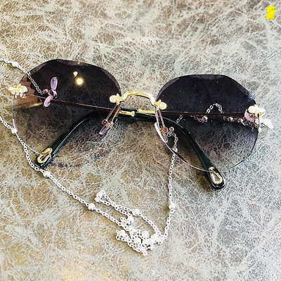 Naiste ümarad metallraamiga prillid