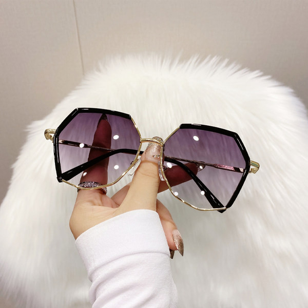 Svakodnevne ženske naočale - dva modela