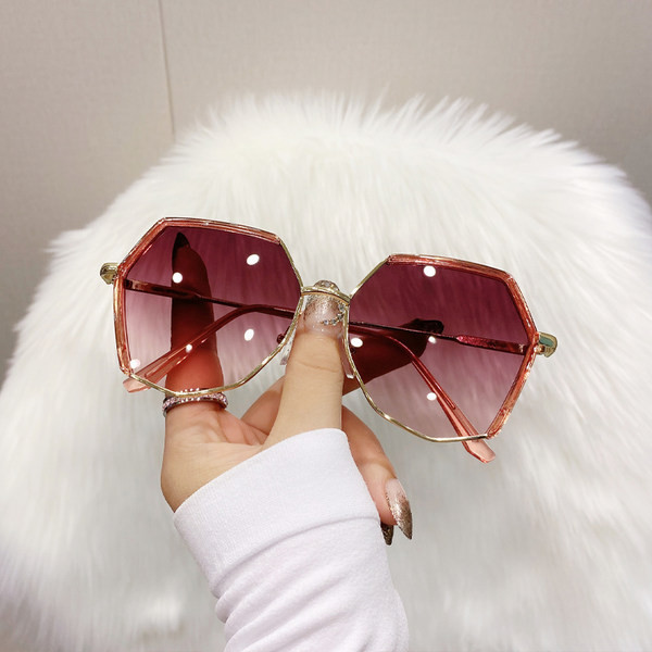 Svakodnevne ženske naočale - dva modela