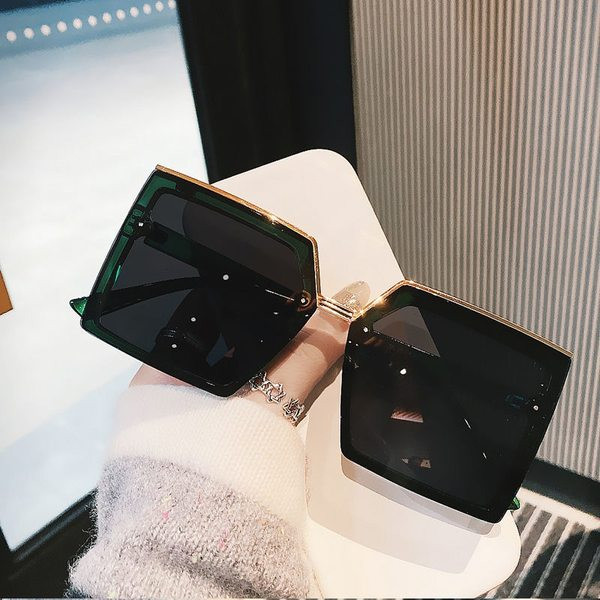 Ženske četvrtaste sunčane naočale s UV zaštitom