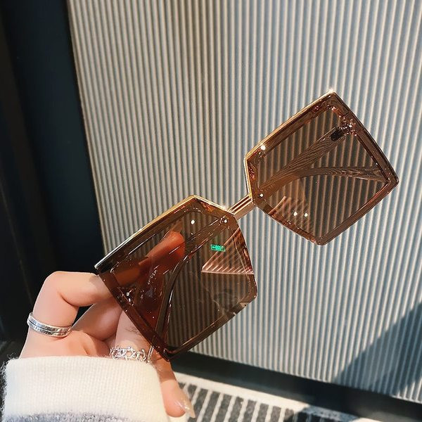 Ženske četvrtaste sunčane naočale s UV zaštitom