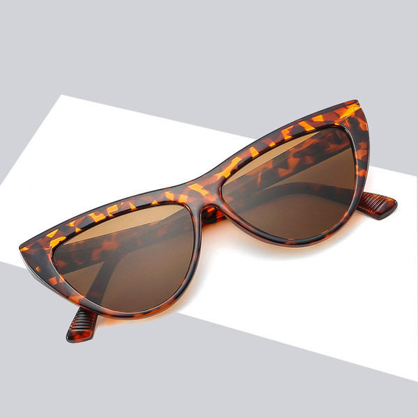 Ženske naočale s okvirom u boji i UV zaštitom - tip mačje oko